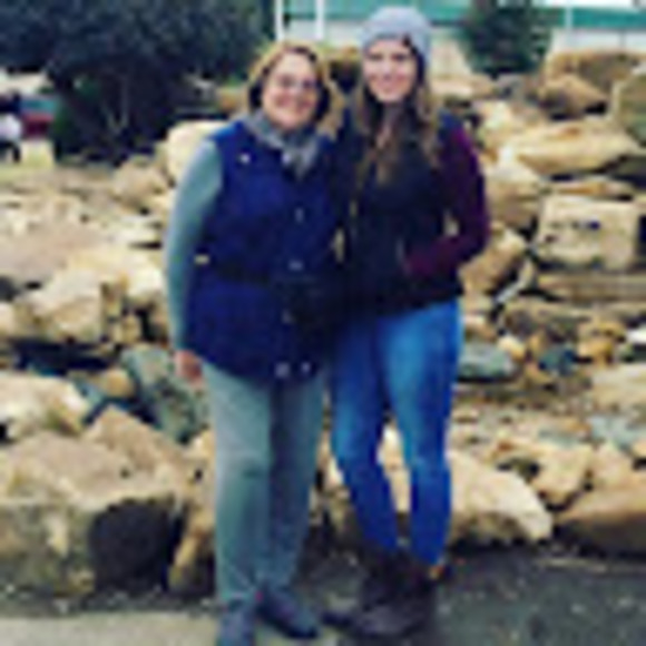 Meet your Posher, Hayley - Picture 1 of 1